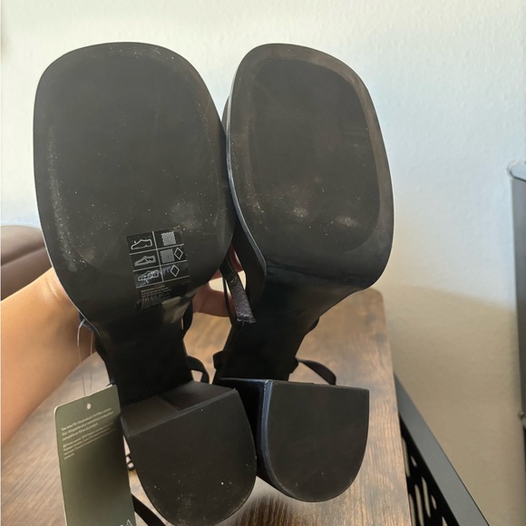 H&M Platform Heels - Picture 5 of 6